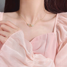 Load image into Gallery viewer, Shiny Necklace with Angel Wings